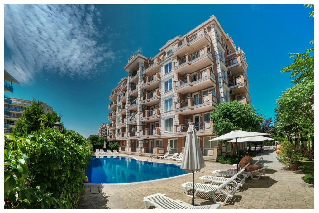 Casa Rossa 2 Apartment Pantai Sunny Luaran gambar